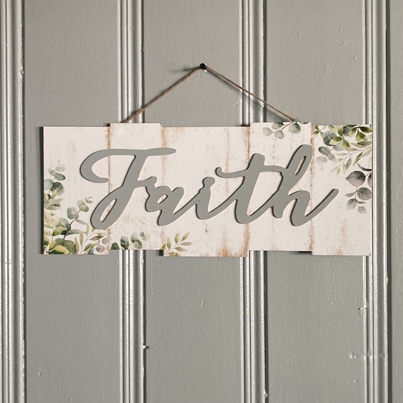 NWT- FAITH Floral Wooden Rustic Farmhouse Chic Hanging Fence Decoration Sign - Picture 5 of 17